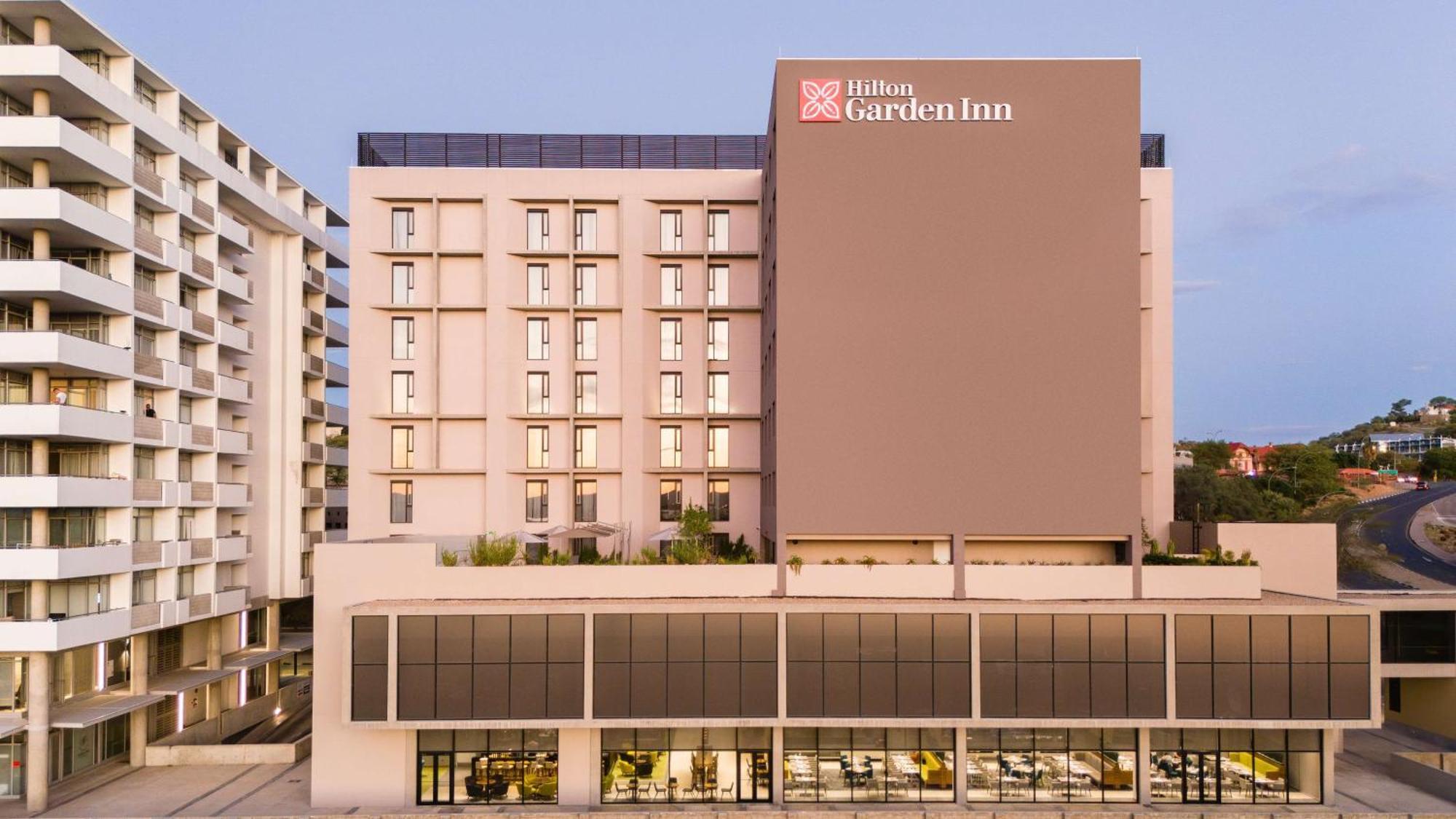 Hilton Garden Inn Windhoek Esterno foto